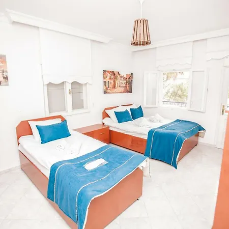 Catkapi Alacati Hotel *